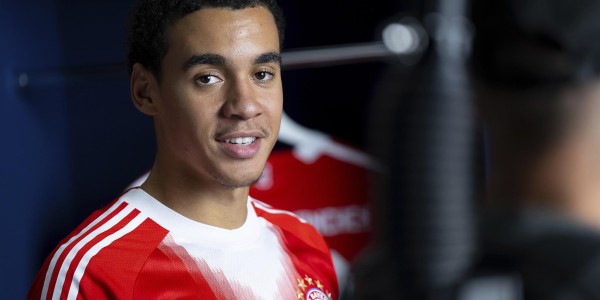 开云入口-孔帕尼宣布穆西亚拉重磅消息