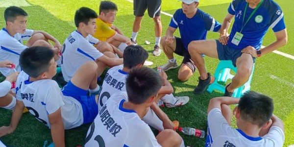 开云官方-挑战川超群雄！德阳队亮出“国际牌”：西班牙名帅尼诺出任技术顾问