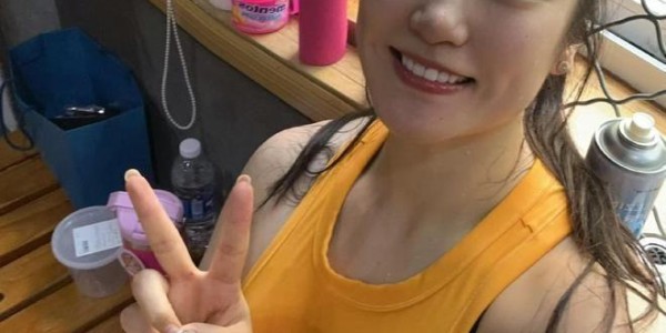 kaiyun体育app-知三当三，离队女篮，李梦为何还有15代言？谁注意她场边换衣举动