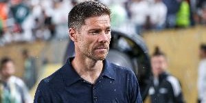 阿斯：阿隆索要在试验阵容时保证赢球，因此世俱杯的首发变动不大