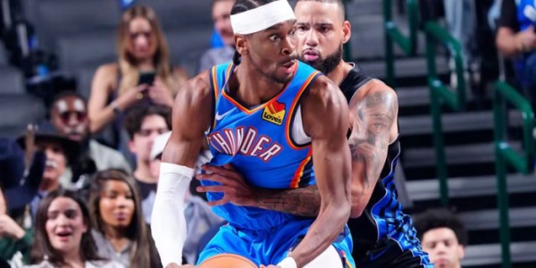 太狠了！亚历山大30+4+5+4隔扣打爆独行侠，123场20+历史第二|雷霆|克里斯蒂|客场|张伯伦|谢伊·吉尔杰斯-亚历山大_新浪体育_新浪新闻