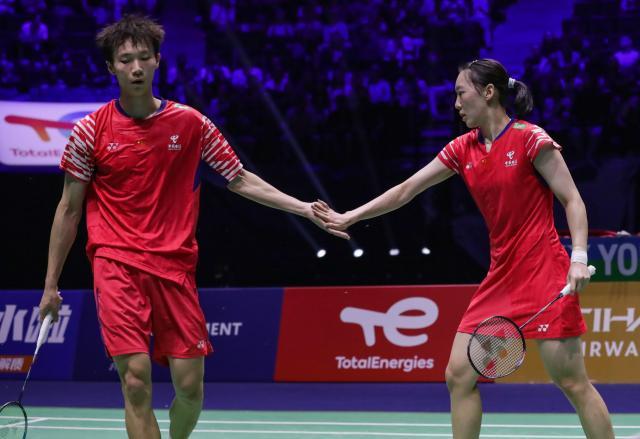 1756655133815021731.jpg (体育)(8)羽毛球——世锦赛:蒋振邦_魏雅欣晋级混双决赛XxjpseC000307_20250830_PEPFN0A001.jpg